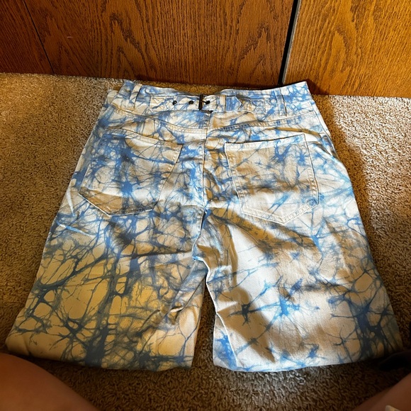 White and blue splashed jeans size 4. - Picture 2 of 4